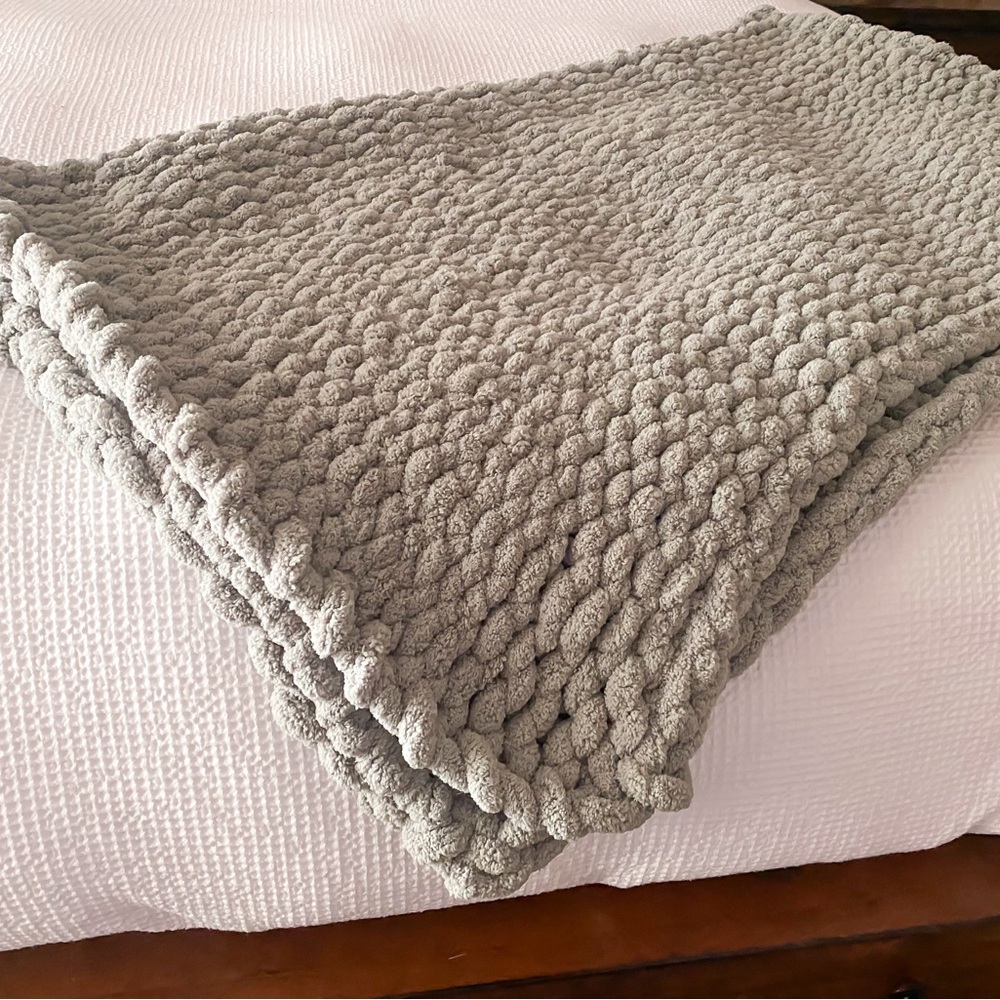 Sage chunky hand knit blanket